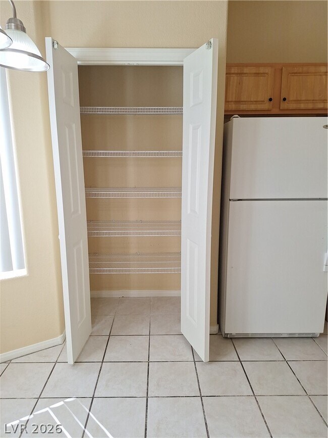 Building Photo - 6156 Pine Villa Ave