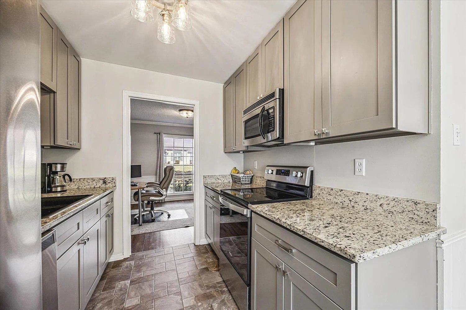 Building Photo - 8021 Brooxie Cove
