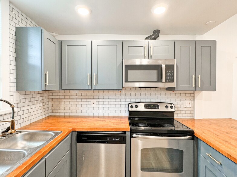 Building Photo - 5845 Phillips Ave