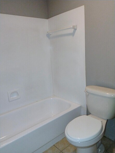 Building Photo - 5245 Kimberlin Ave