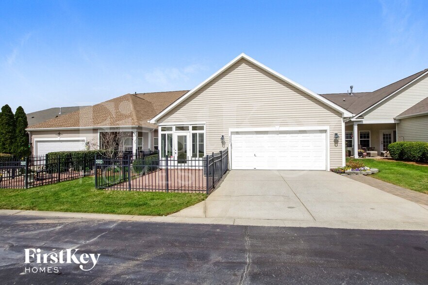 Building Photo - 4007 Fountainbrook Dr