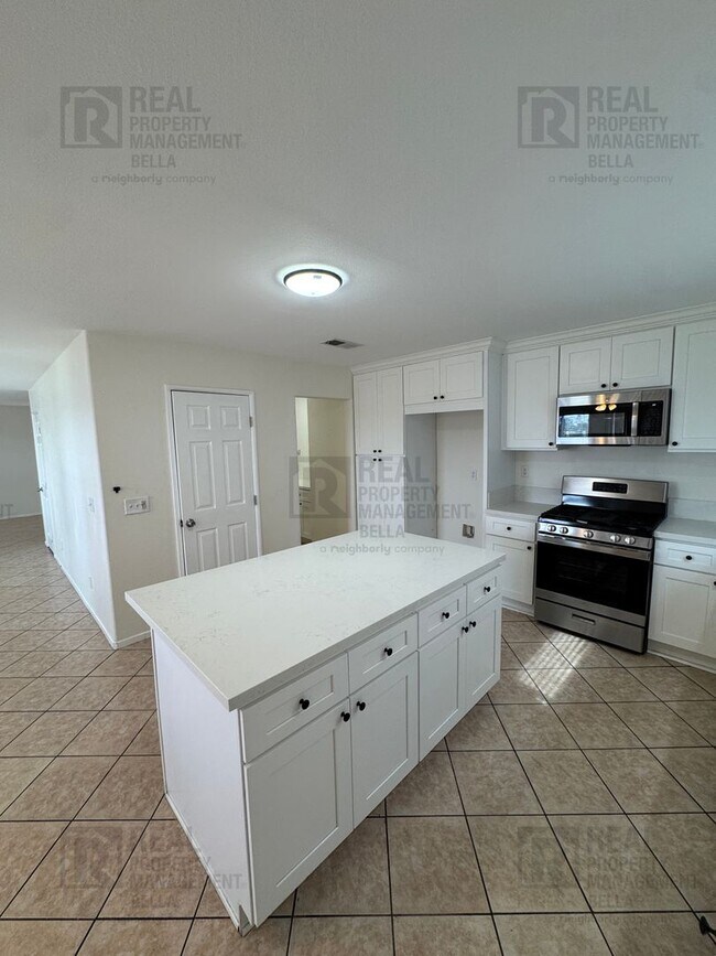 Building Photo - Spacious Moreno Valley Ranch Home with 3-Car Garage & Resort-Style Amenities