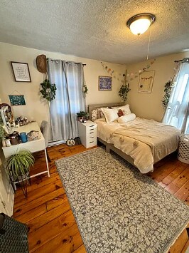 Building Photo - 156 Russell St