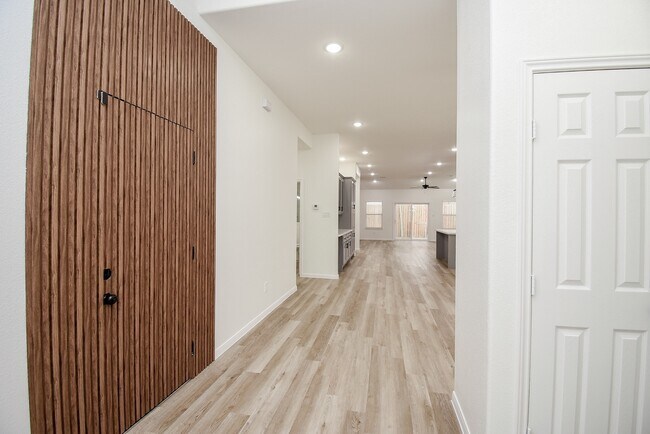 Building Photo - 2139 Counter Point Dr