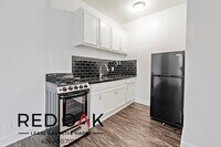 Building Photo - 744 Beacon Ave