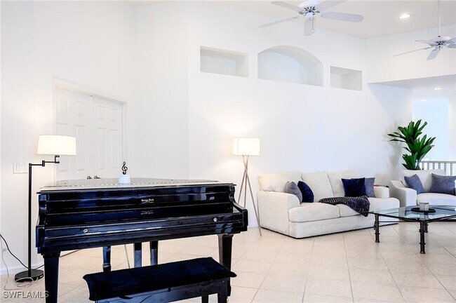 Building Photo - 7127 Blue Juniper Ct