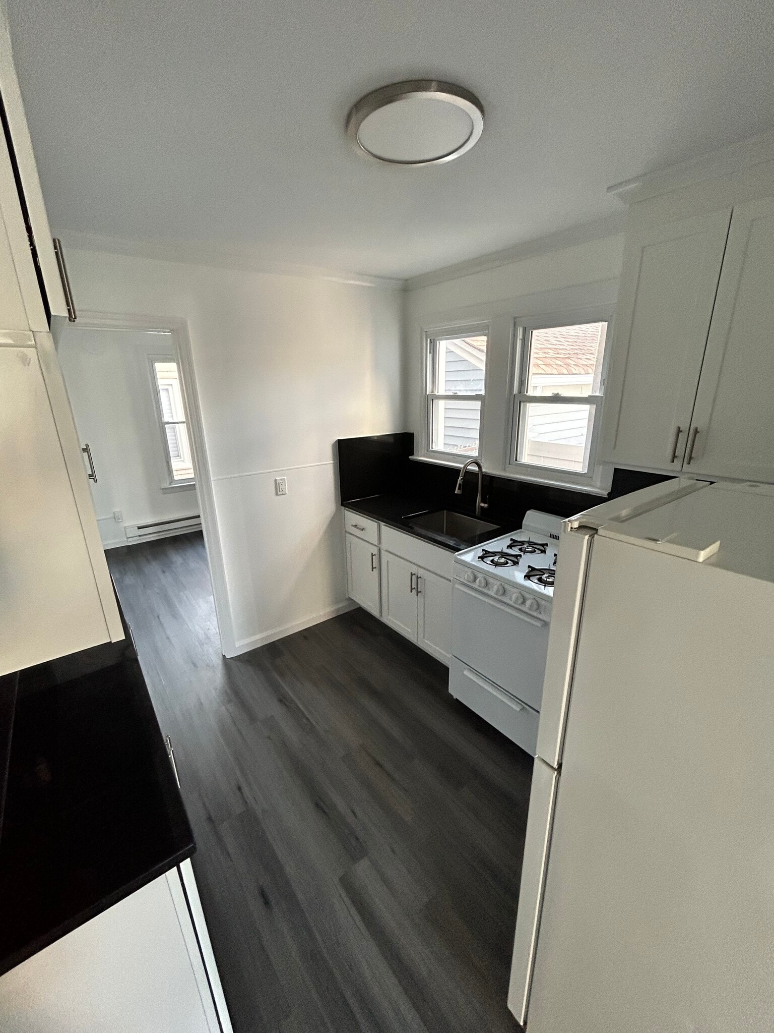 Building Photo - 903B Ocean Ave