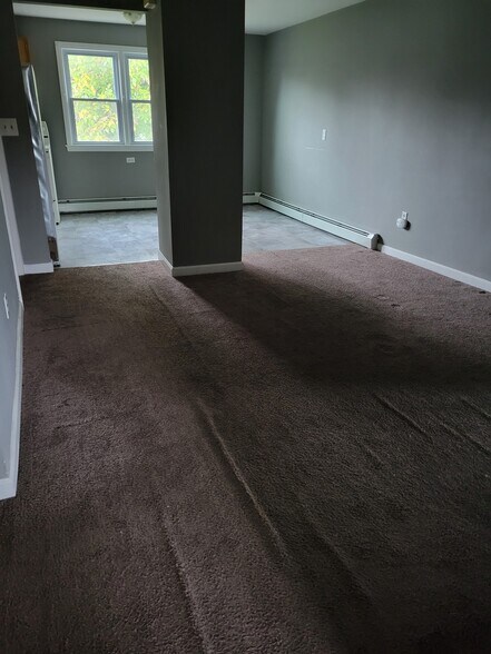 Building Photo - 25 Fernwood Ave