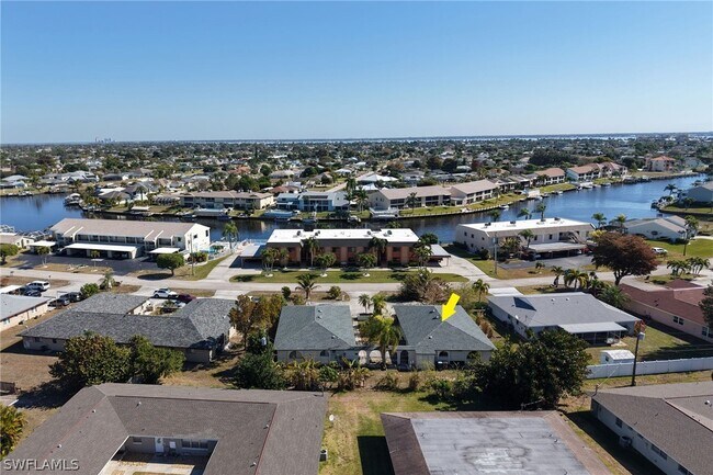 Building Photo - 3706 SE 10th Ave