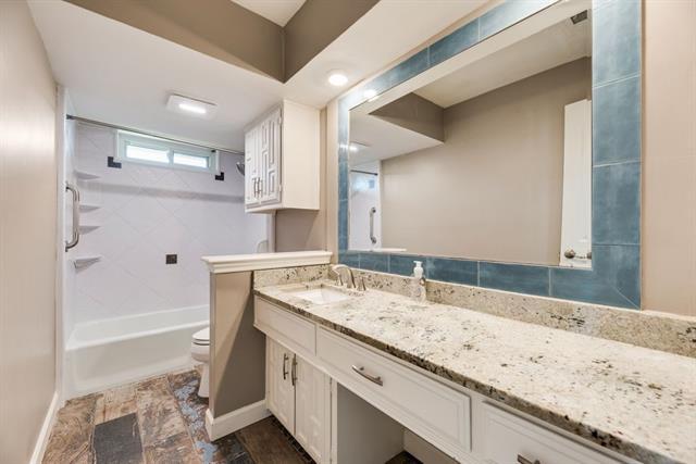 Building Photo - 2005 Papeete Dr