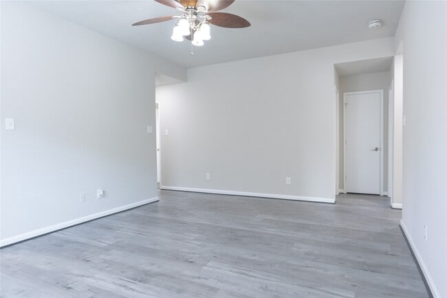 Building Photo - 2706 Star Peak Dr