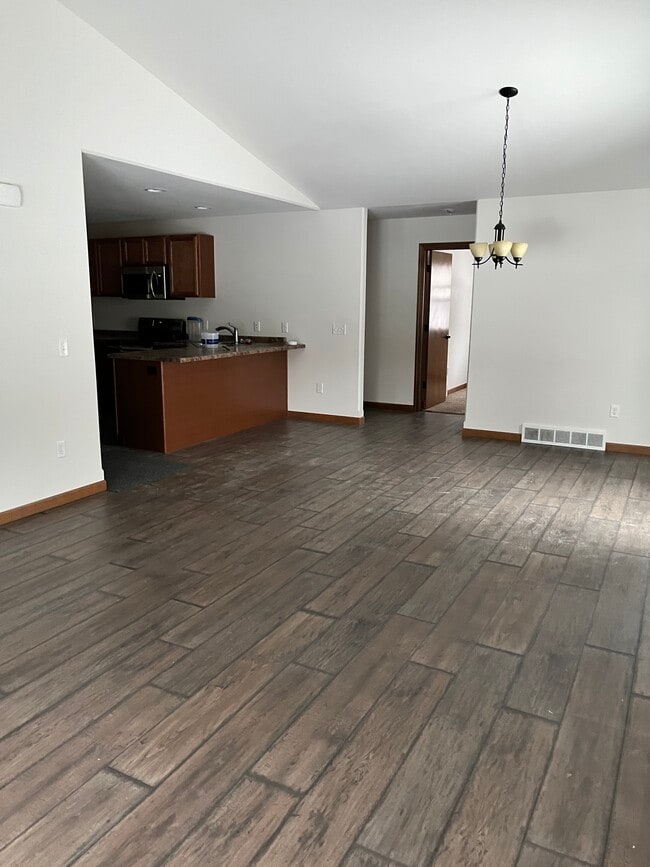 Building Photo - 227402 Dove Ave
