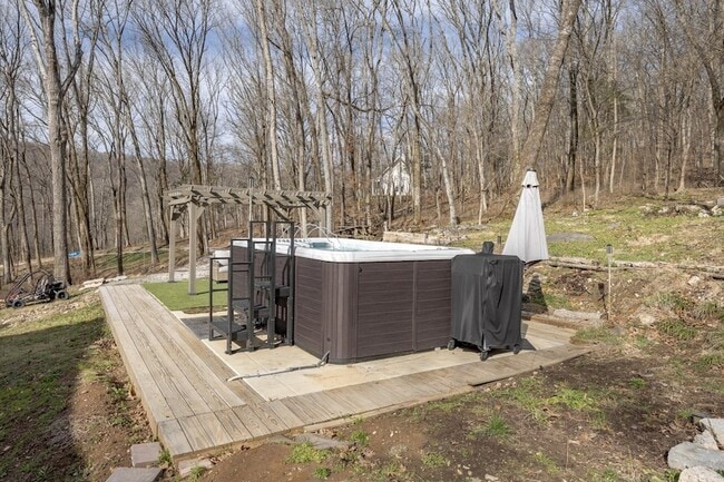 Building Photo - 1762 Burke Hollow Rd