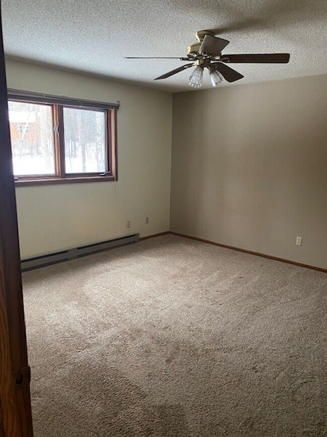 Building Photo - 4 Bedrooms, 2 Bathrooms Single Family Home in Pequot Lakes, MN w/2 car garage on the Whitefish Ch...