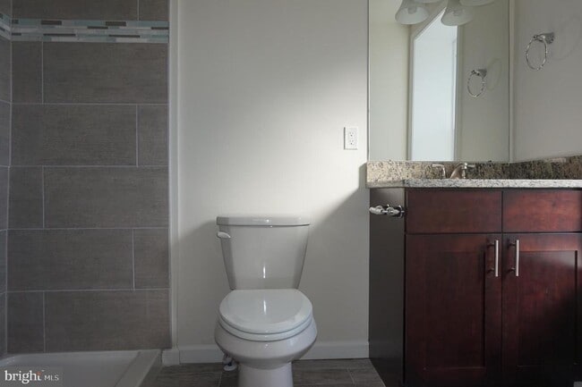 Building Photo - 132 Wendover St