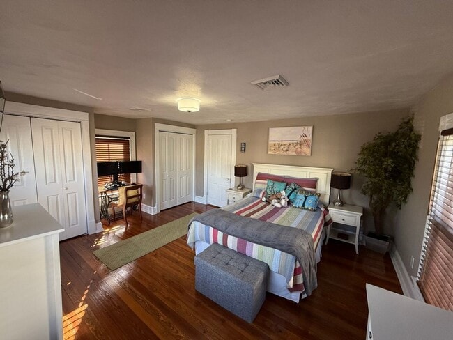 Building Photo - Cozy & Updated - 3 BR home in Old SW!