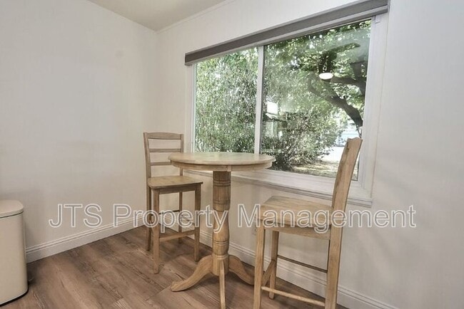 Building Photo - 6906 Pin Oak Ct