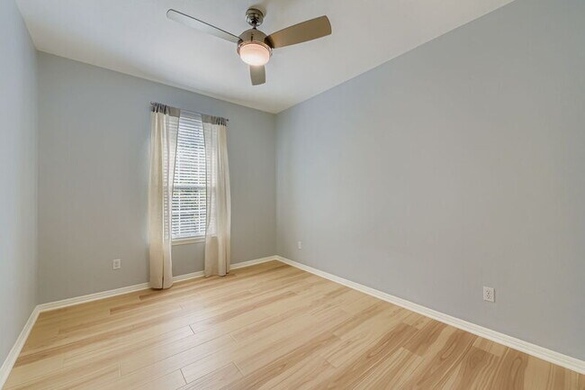 Building Photo - 8518 Cahill Dr