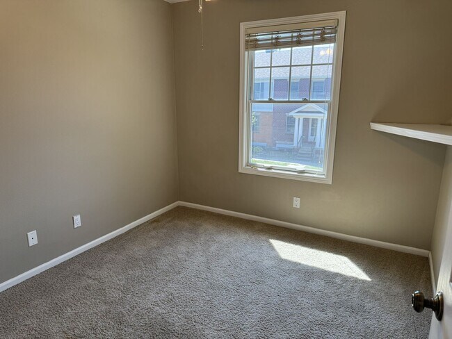 Building Photo - 2717 Bristol Dr