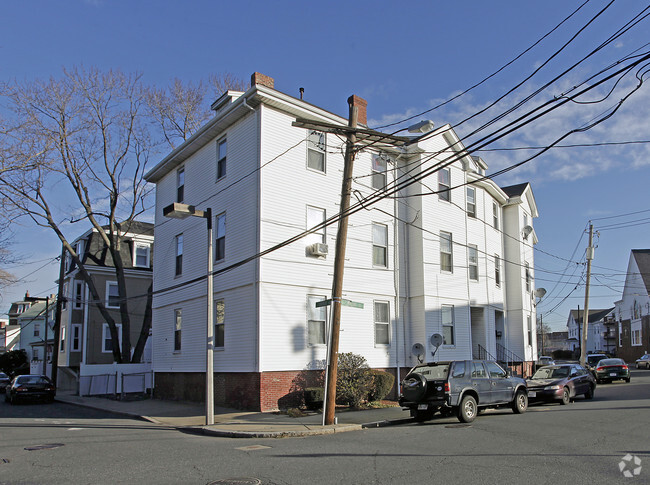 Primary Photo - 36-38 Walnut St