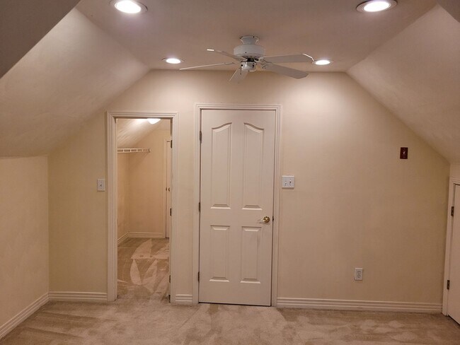 Building Photo - THREE SHIPS LANDING - Four Bedroom Condo