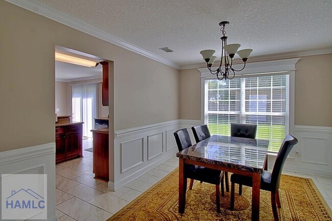 Building Photo - 305 Largo Ct
