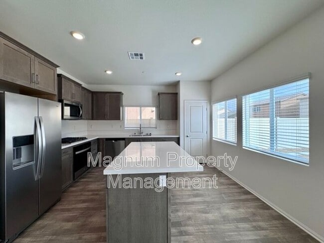Building Photo - 31343 Autumn Blaze Dr