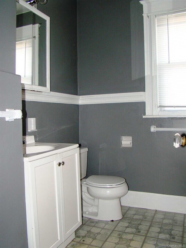 Building Photo - 2 Worrall Ave