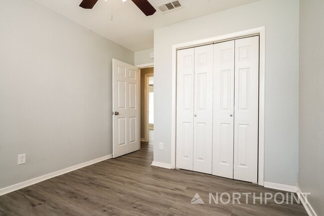 Building Photo - 3 BR/2BA | Newly Renovated Single Family Home | Large utility Room | In Dallas!