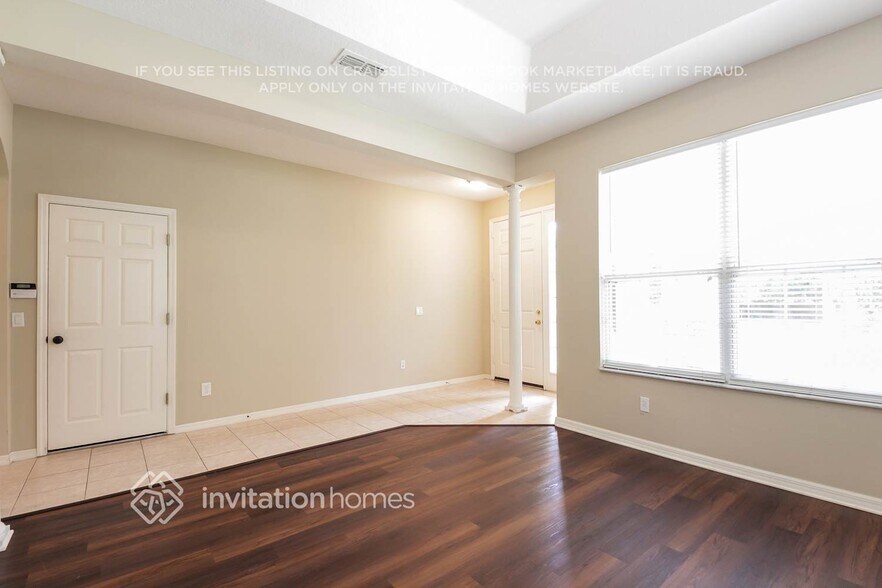 Building Photo - 13366 Sunkiss Loop