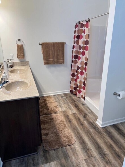 Building Photo - 7535 Marsh Hawk Dr