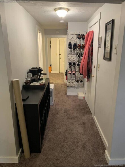 Building Photo - 582 Cambridge St