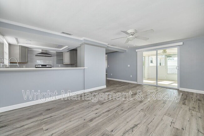 Building Photo - 3233 Finch Dr