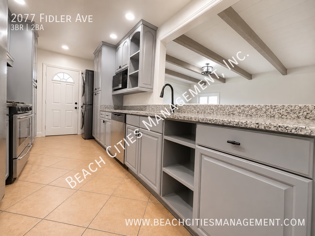 Building Photo - 2077 Fidler Ave