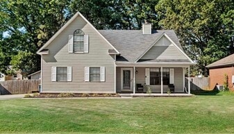 Building Photo - 1017 Southhills Dr