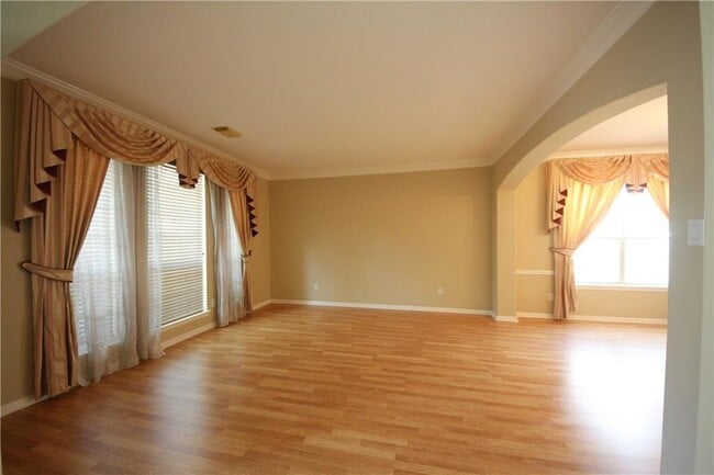 Building Photo - 7222 Ellaview Ln