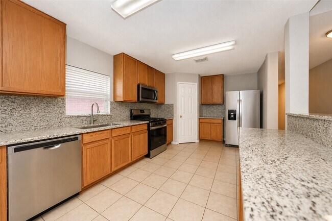 Building Photo - 17435 S Summit Canyon Dr