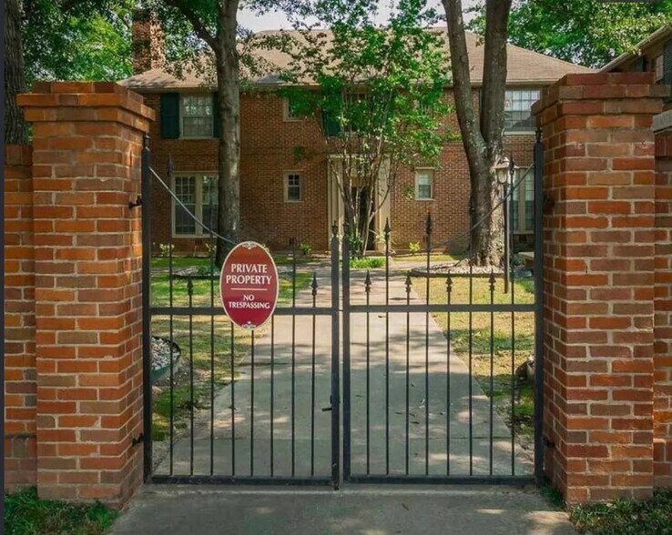 Building Photo - 1023 Scott St