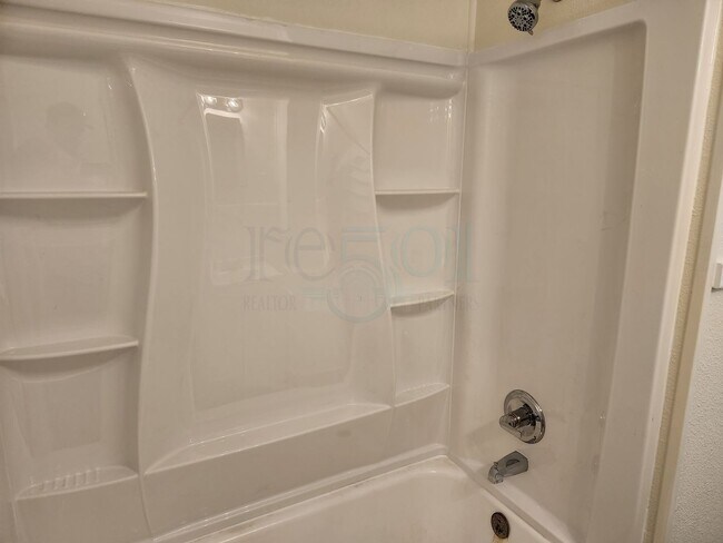 Building Photo - *Availabe Soon* Completely Remodeled Home!