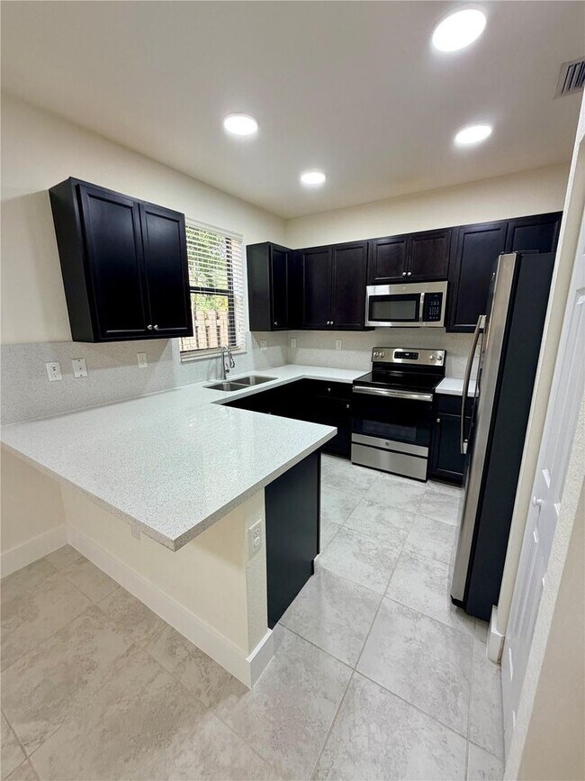 Building Photo - 6561 N Anise Ct