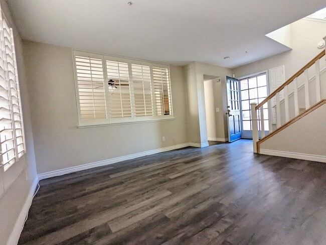 Building Photo - You will love this beautiful townhouse nea...