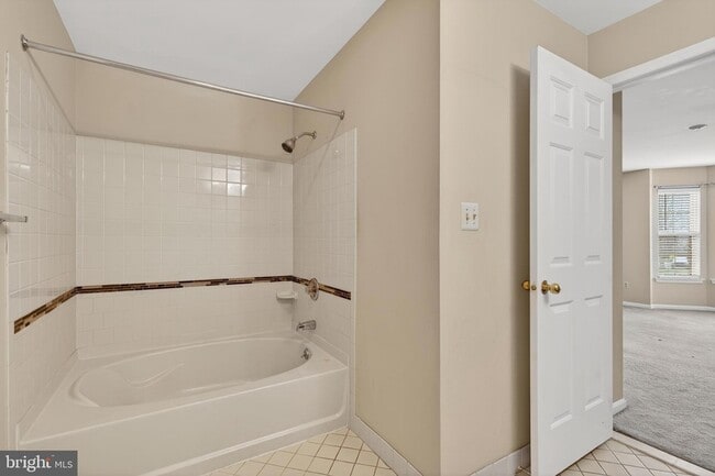 Building Photo - 4202 Waltham Ct