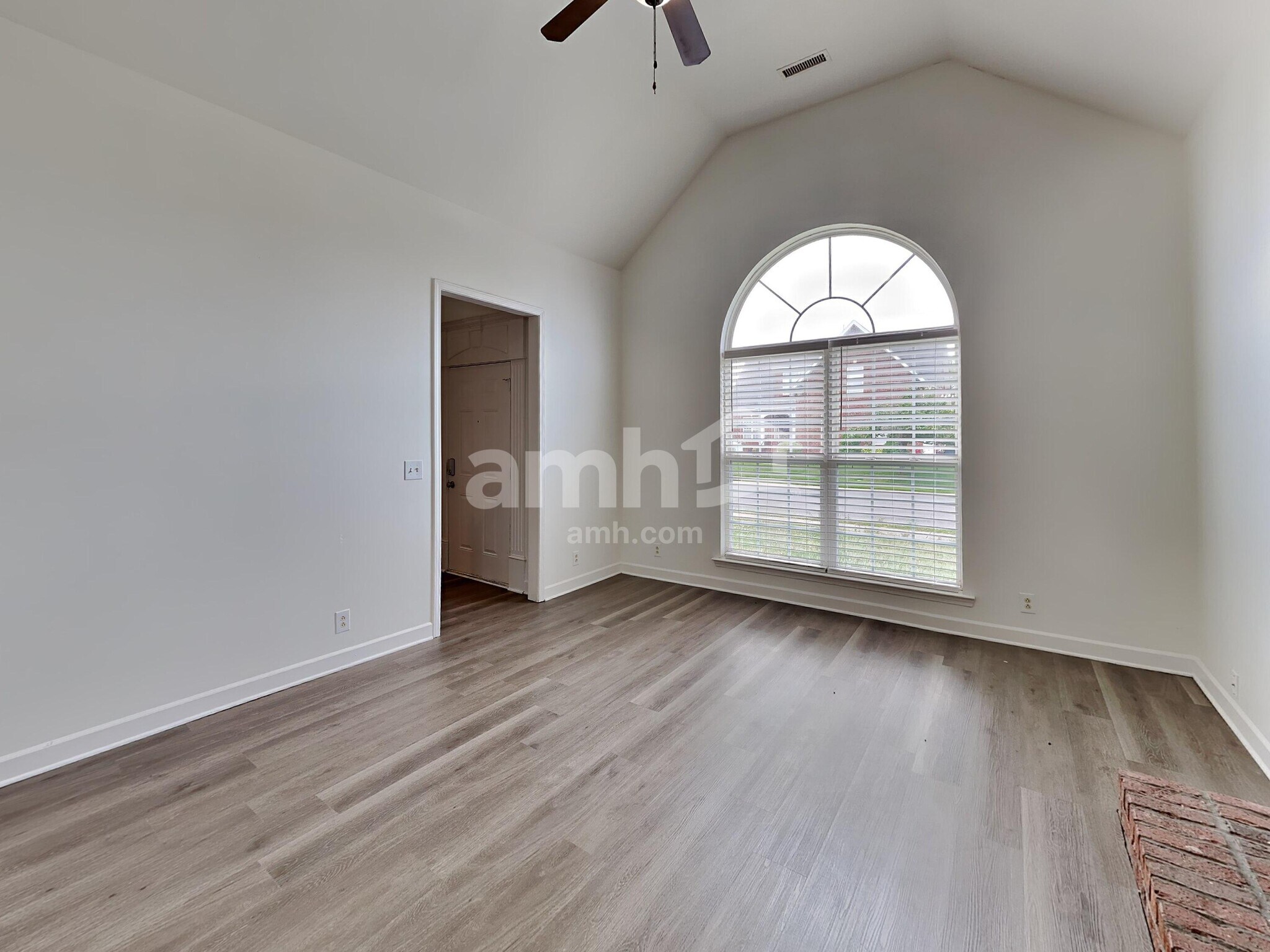 Building Photo - 3013 Community Cir