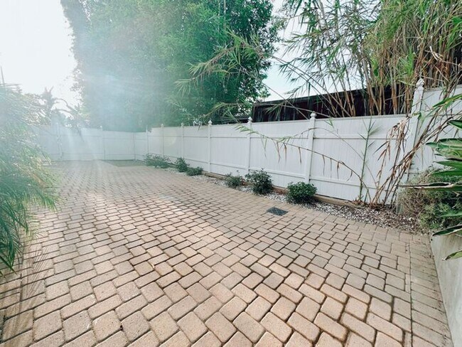 Building Photo - Palacial 6 Bed in Olde Carlsbad with Ocean...