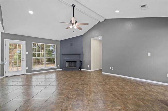 Building Photo - 1469 Homestead Dr S
