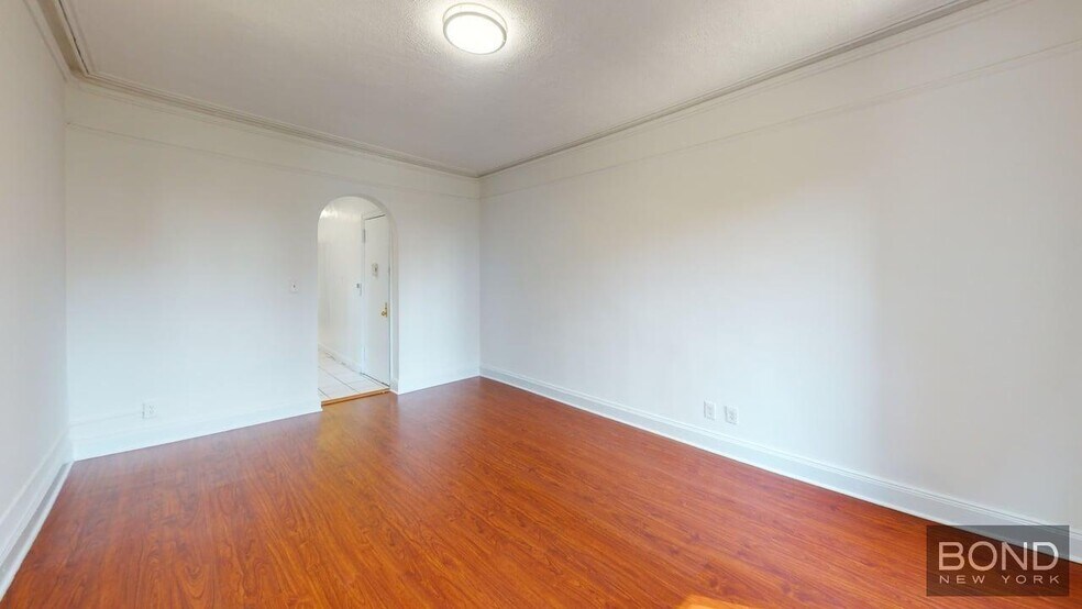 Building Photo - 171 E 88th St