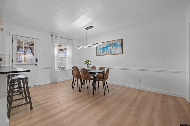 Building Photo - 10801 Harvestwood Drive