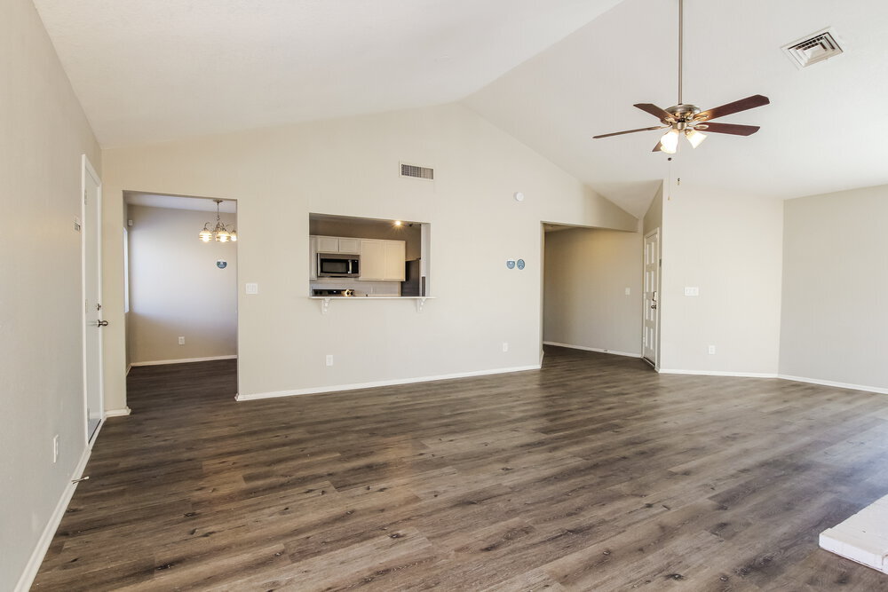 Building Photo - 6529 N 74th Dr