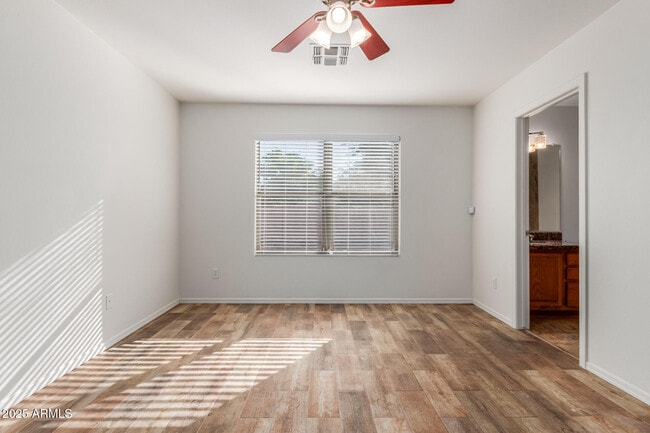 Building Photo - 10537 W Donald Dr