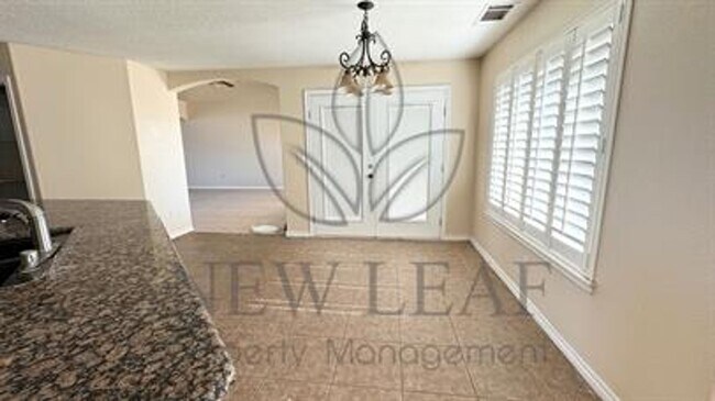 Building Photo - Beautiful 4 bedroom on LARGE private lot in PHELAN